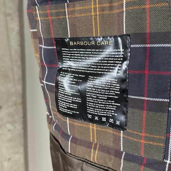 Barbour Westmorland Mens Wax Waistcoat - Olive Medium - Picture 9 of 9